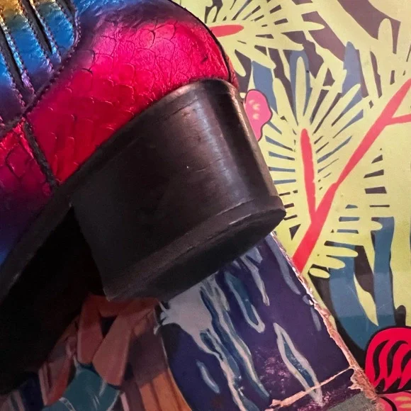 MODERN VICE RAINBOW BOOTS IN VERY GOOD CONDITION - Picture 8 of 9